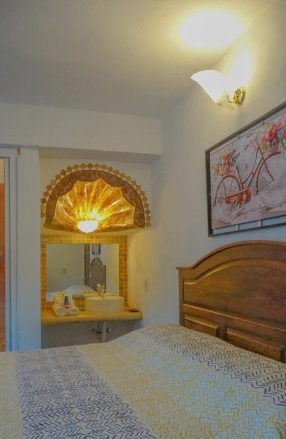 טפוזטלן Hotel Casa Maximiliano מראה חיצוני תמונה